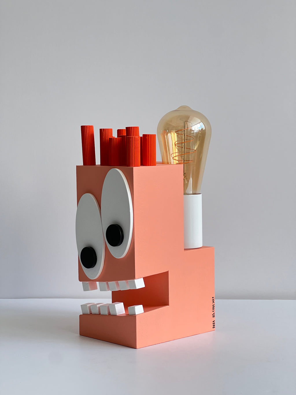 spoOoOoOky LAMP