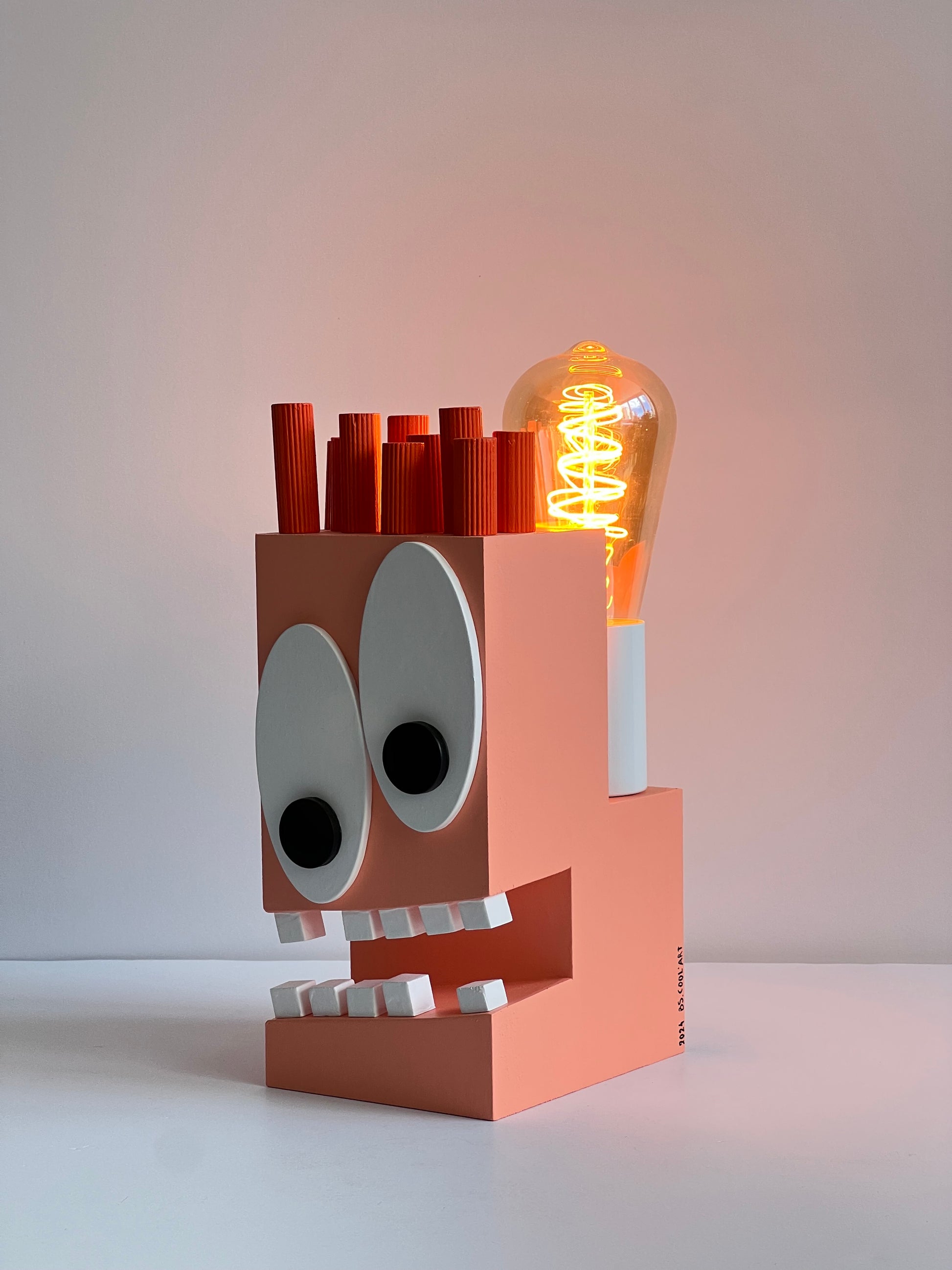 spoOoOoOky LAMP