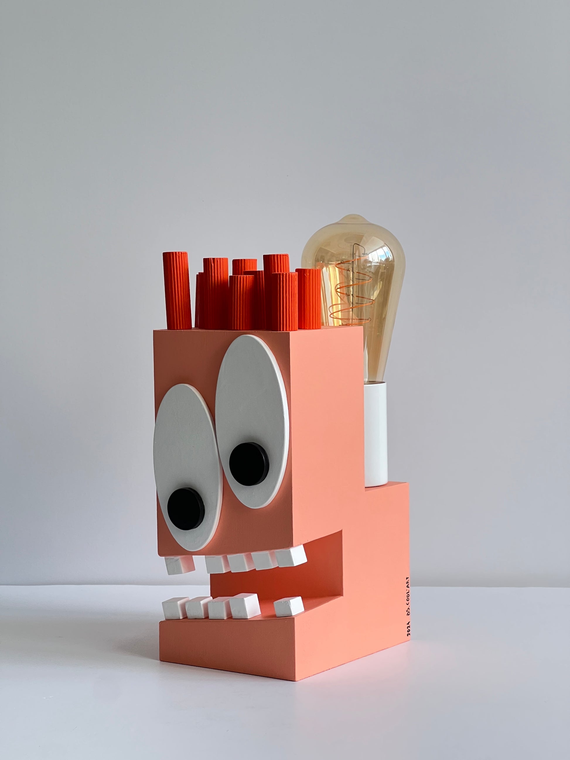 spoOoOoOky LAMP