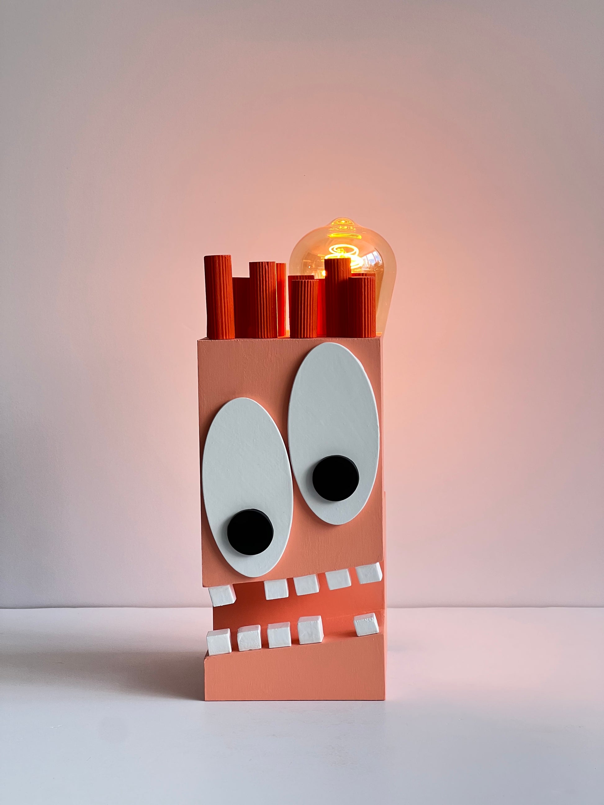 spoOoOoOky LAMP