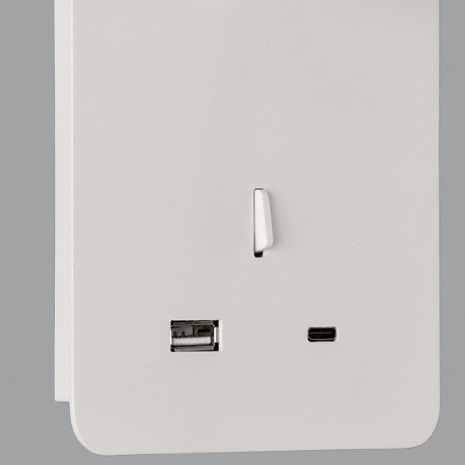 Senda Aplique de Parede de Leitura Direcionável e com porta USB