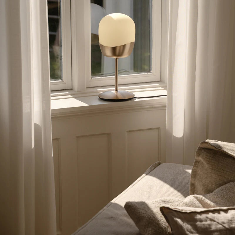 Spring table lamp