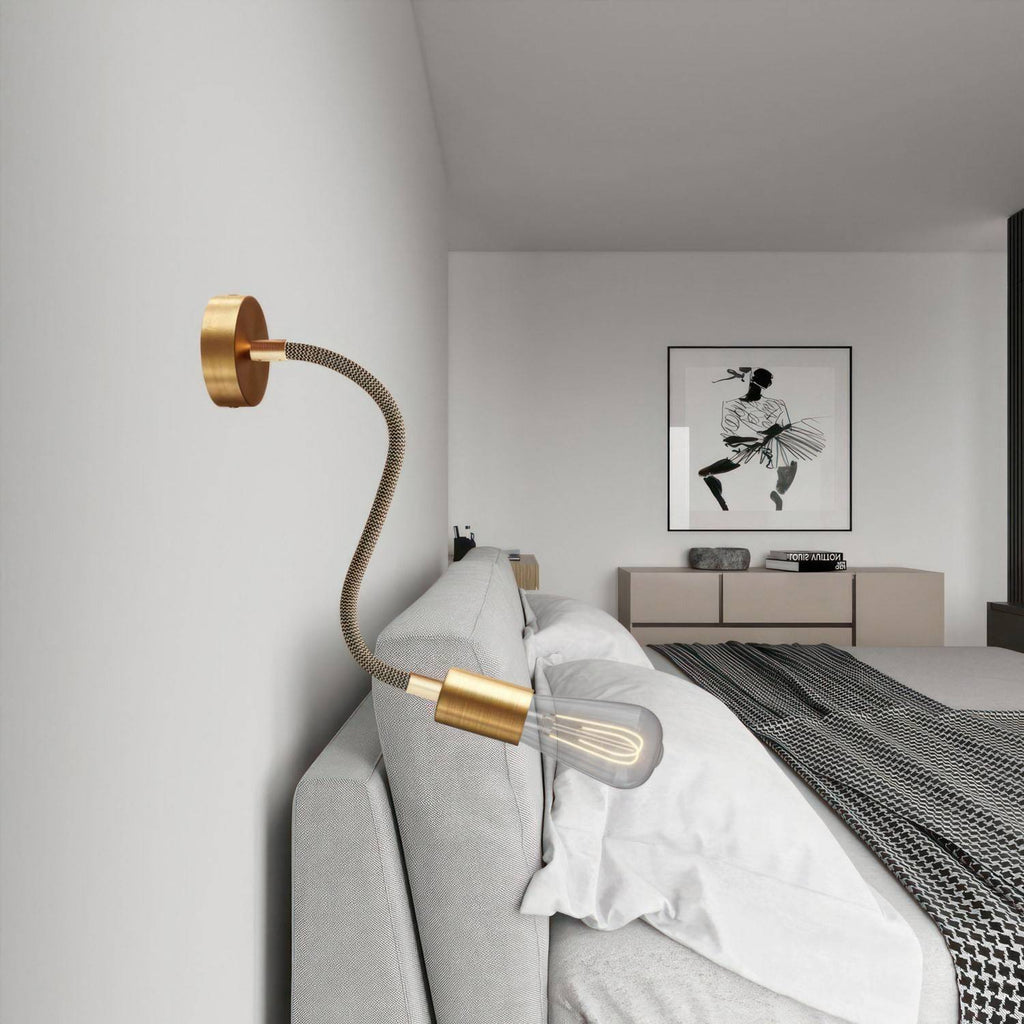 Tubo flexível Creative Flex revestido em tecido Dourado e Preto RZ24 com terminais metálicos