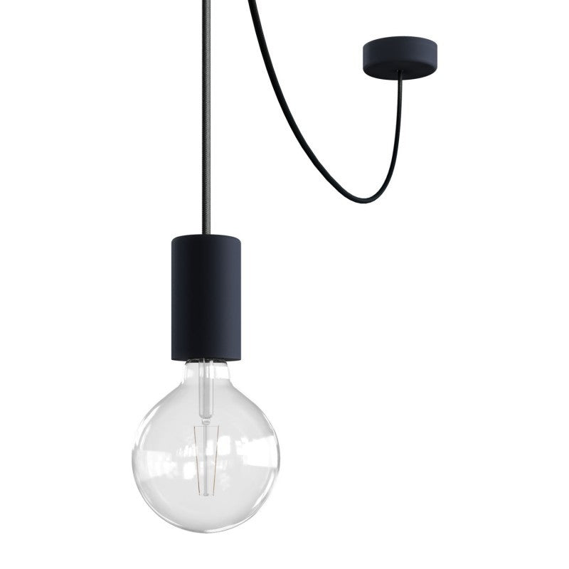 Suspensão com Cabo Têxtil, Descentralizador, Rosácea de Teto em Silicone e Casquilho IP65 para uso exterior