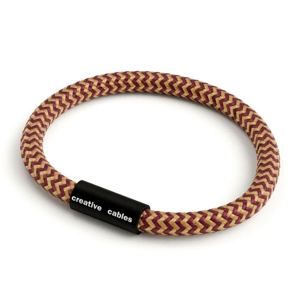 Pulseira com fecho magnético preto mate e cabo RZ23